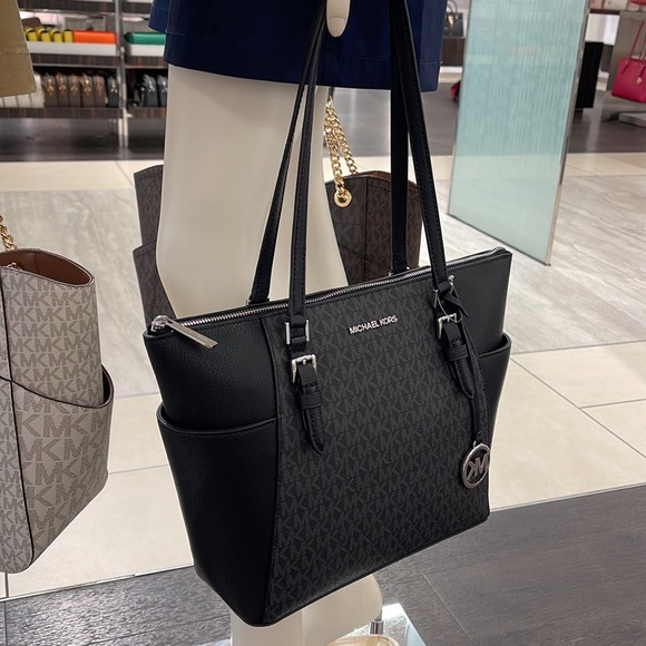 MICHAEL KORS CHARLOTTE LARGE TOP ZIP Tote bag   
Black Signature - Picture 3 of 16